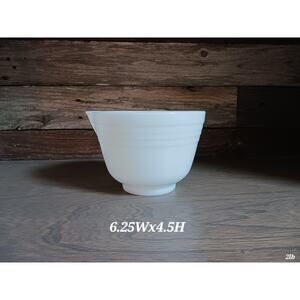 Vintage Small White Milk Glass Ribbed Mixing Bowl With Spout